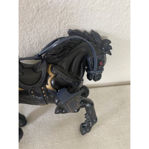 Legends of Batman - Dark Rider Battle Stallion Horse Figure w/ Reigns & Stirrups - Picture 5 of 7